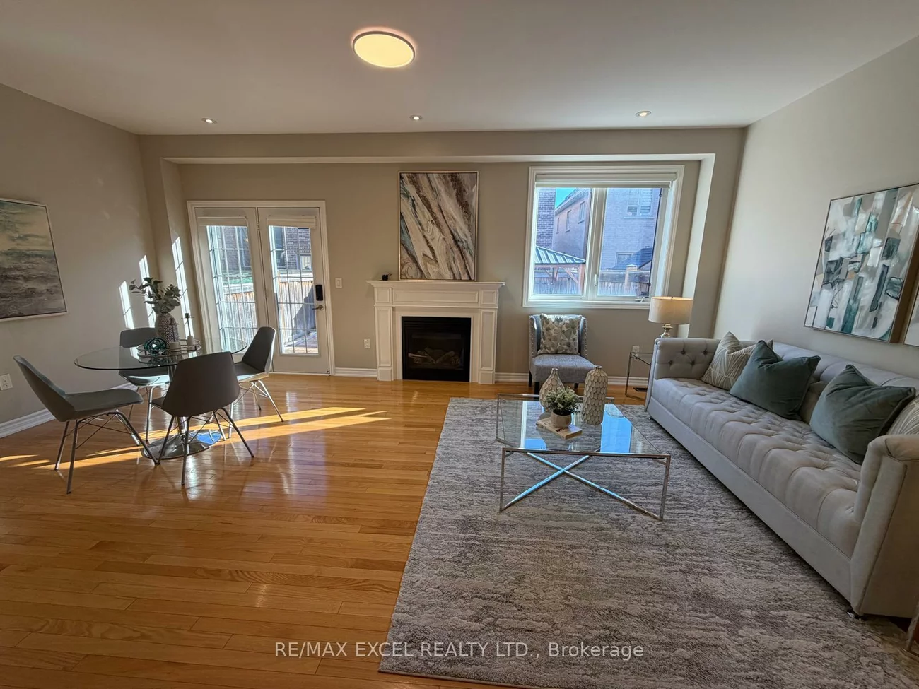 15, Zeng Cheng, Victoria Square, Markham