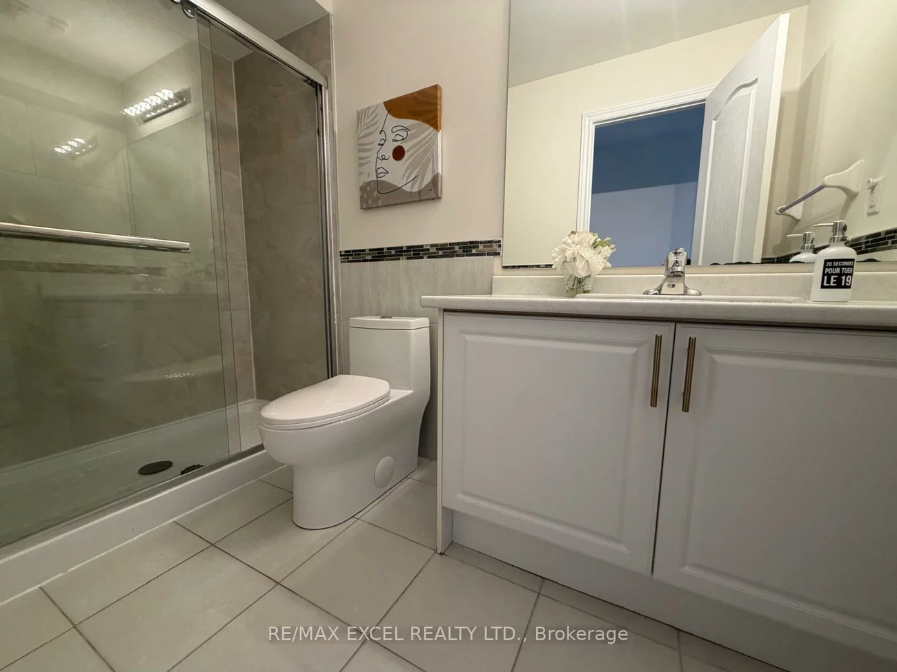 15, Zeng Cheng, Victoria Square, Markham