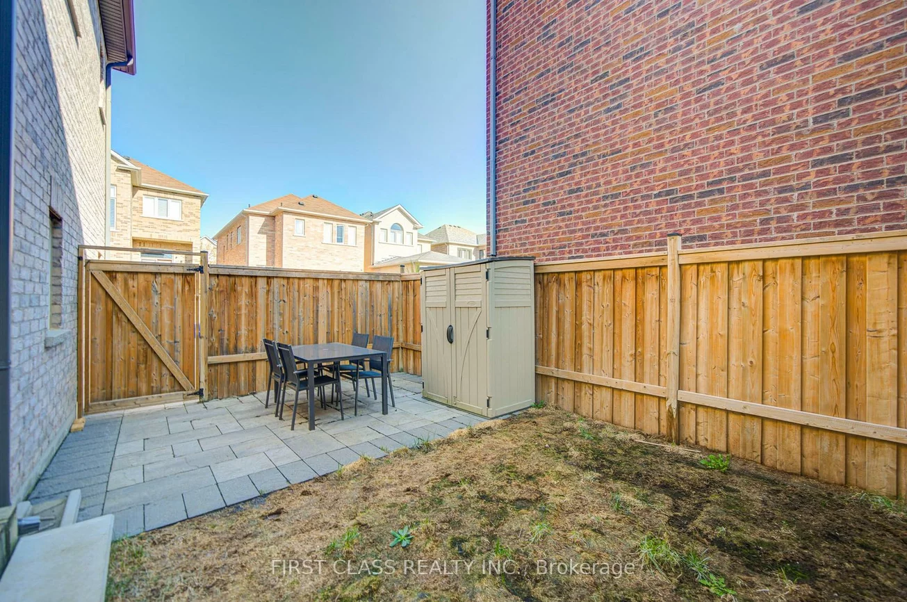 81, Pearl Lake, Cornell, Markham