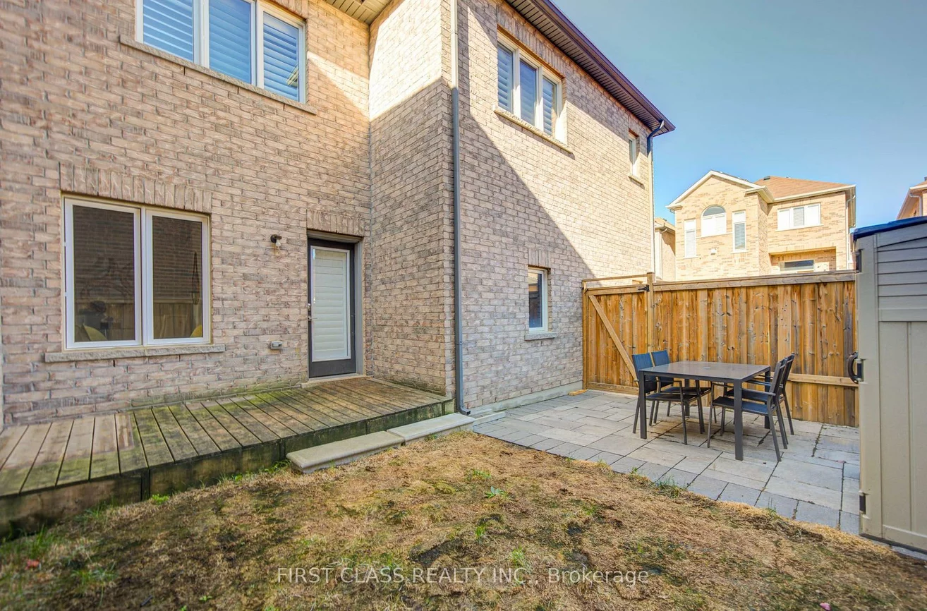 81, Pearl Lake, Cornell, Markham