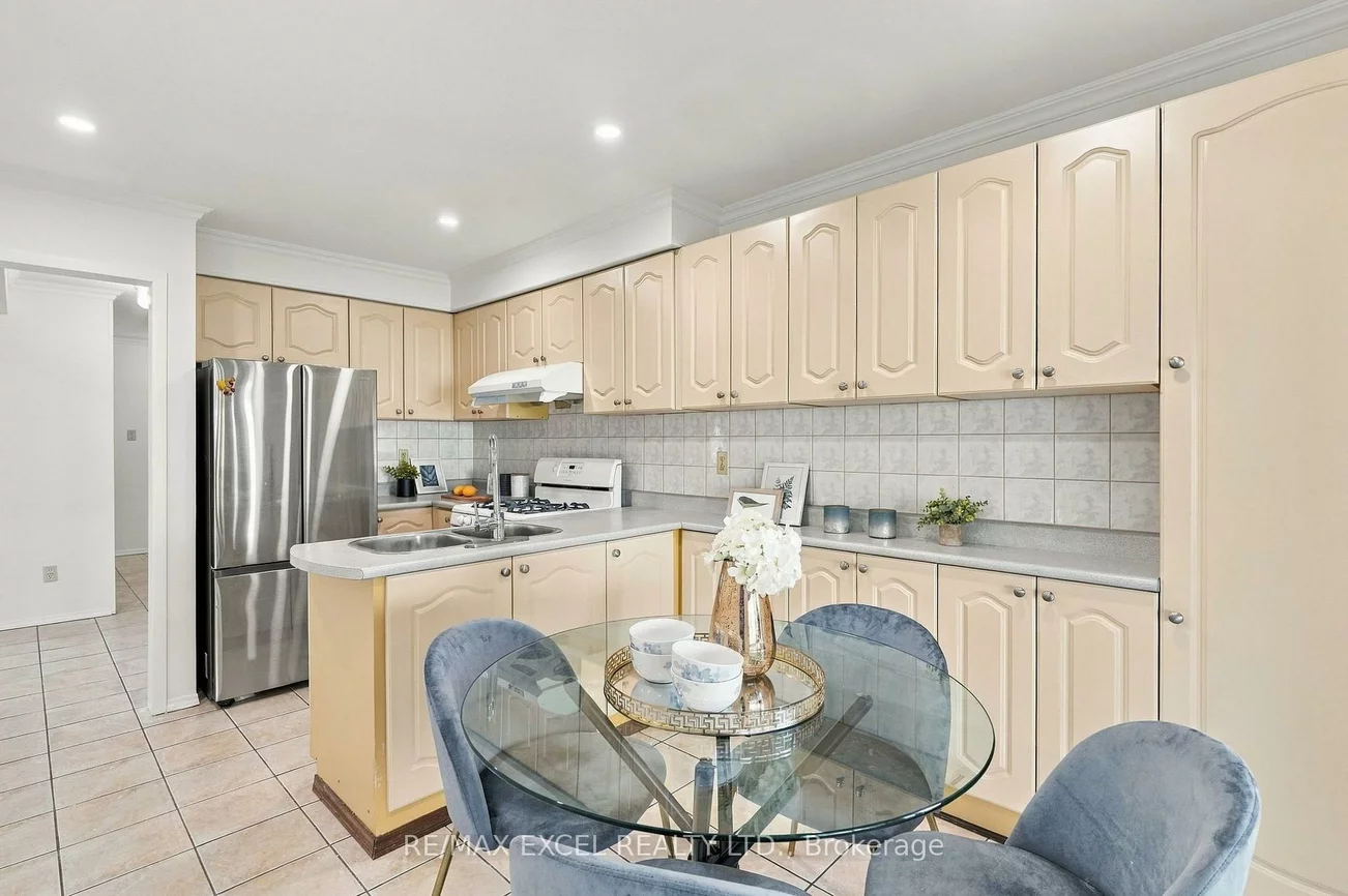 97, Tangmere, Milliken Mills East, Markham