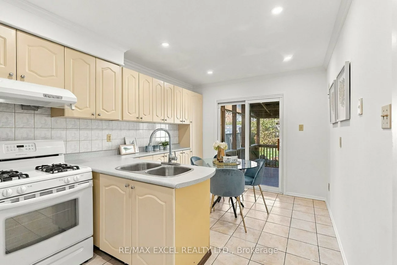 97, Tangmere, Milliken Mills East, Markham