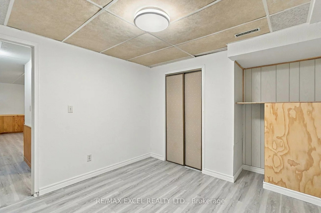 97, Tangmere, Milliken Mills East, Markham