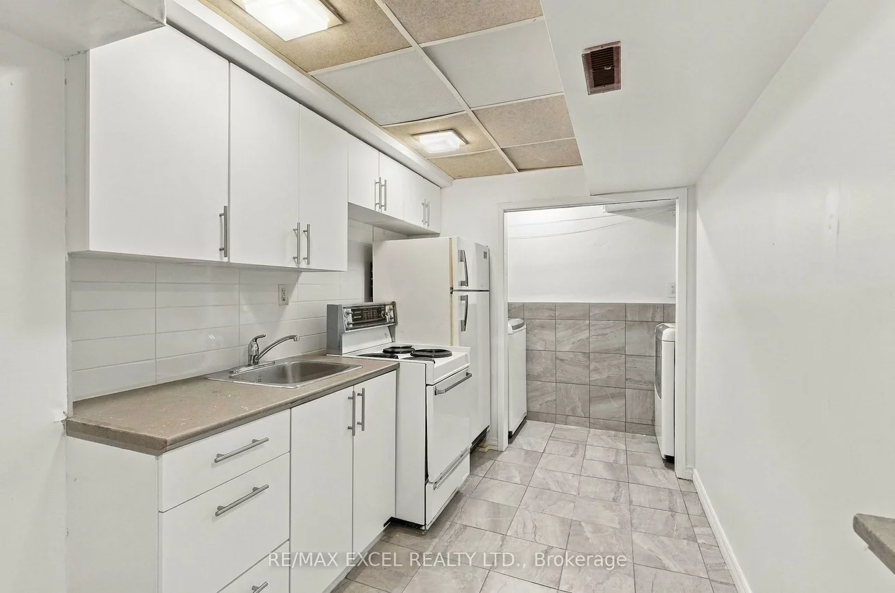 97, Tangmere, Milliken Mills East, Markham