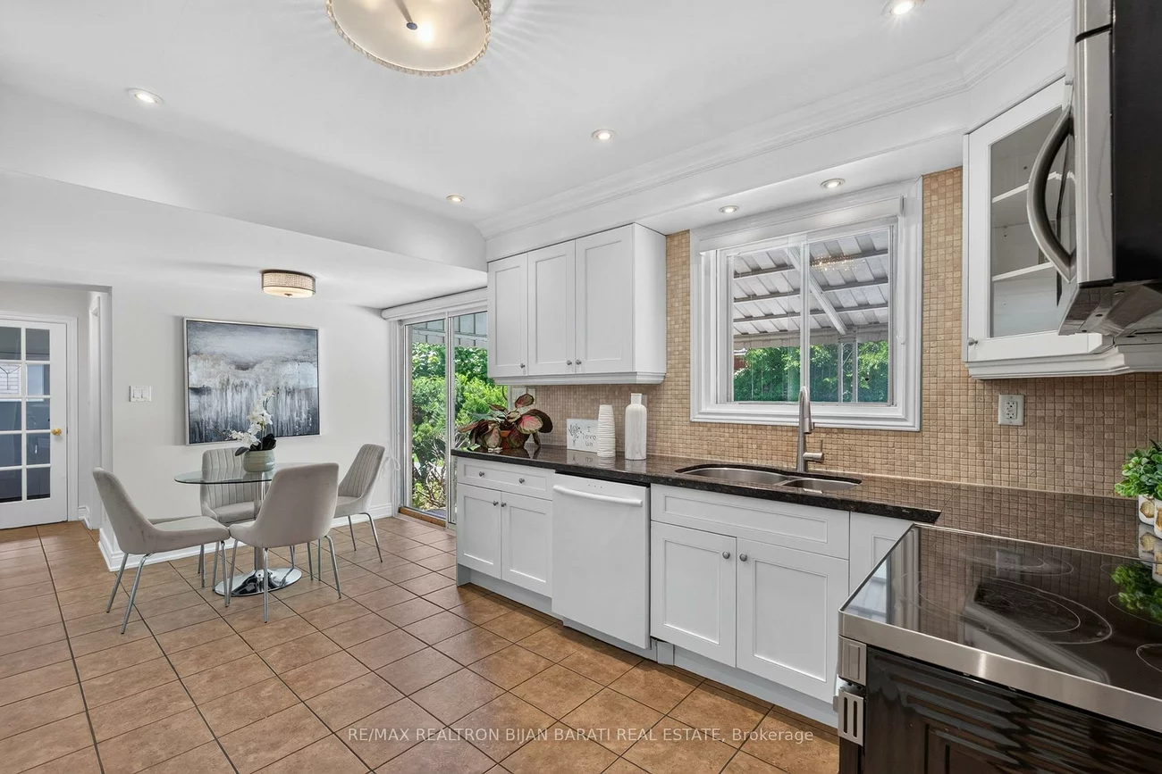 215, Grandview, Grandview, Markham