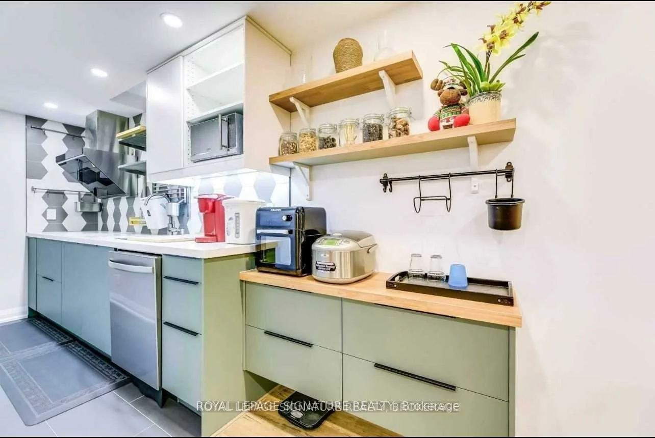 5214, Palomar, Hurontario, Mississauga
