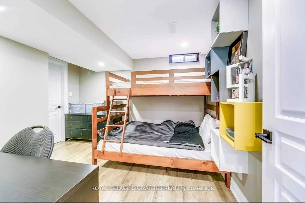 5214, Palomar, Hurontario, Mississauga