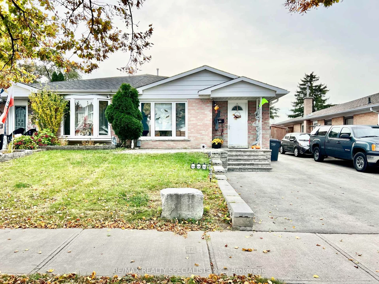 441, Lana, Mississauga Valleys, Mississauga