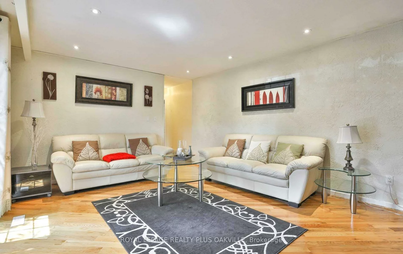 2100, Waycross, Sheridan, Mississauga