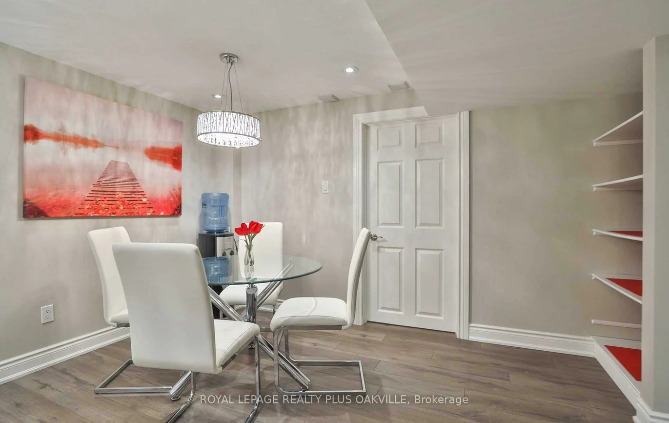 2100, Waycross, Sheridan, Mississauga