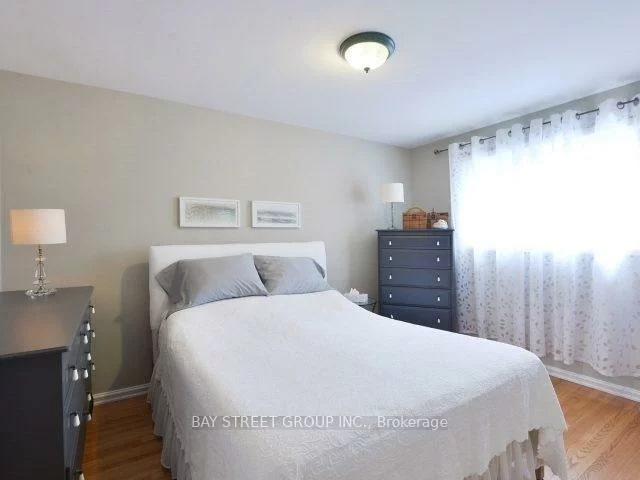 3336, Ivernia, Applewood, Mississauga