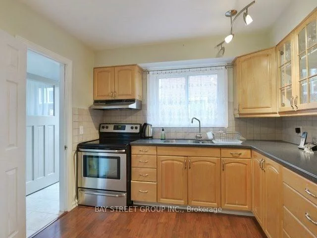 3336, Ivernia, Applewood, Mississauga