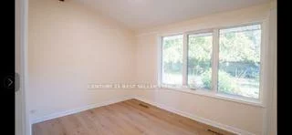 230, South Service, Mineola, Mississauga
