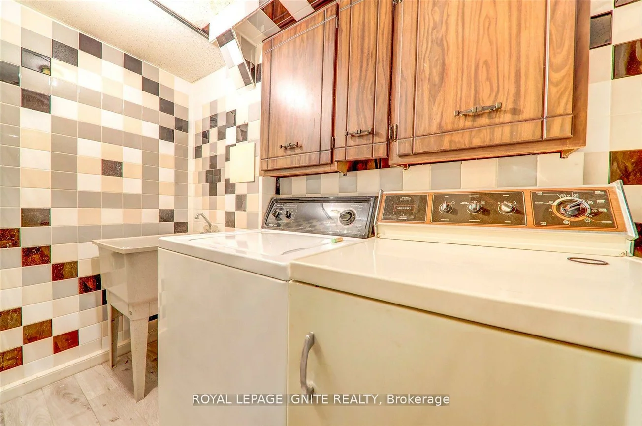 5616, Whistler, Hurontario, Mississauga