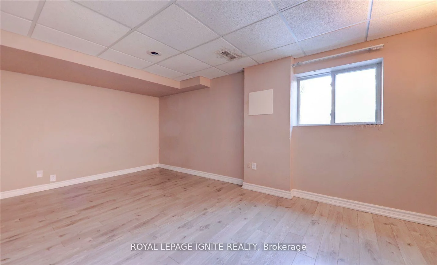 5616, Whistler, Hurontario, Mississauga