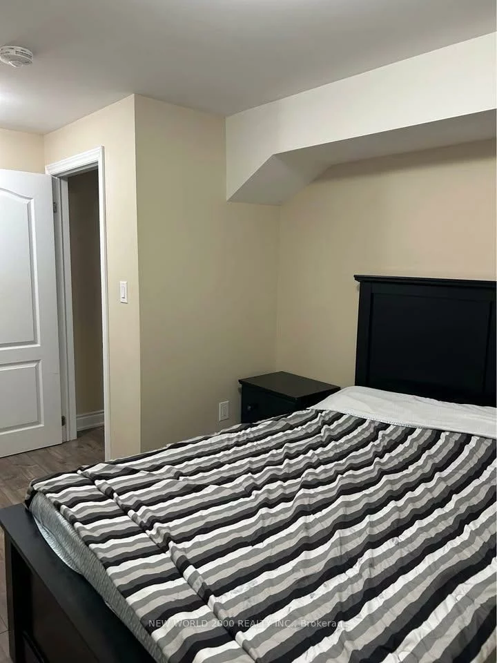 5565, Bollington, East Credit, Mississauga