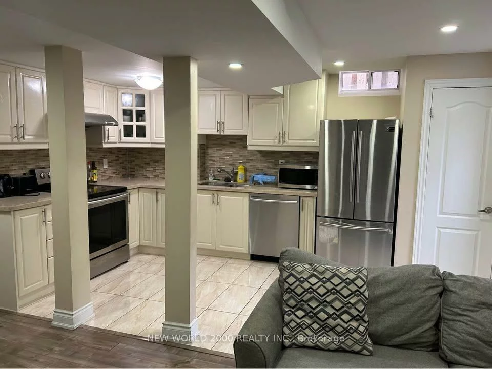 5565, Bollington, East Credit, Mississauga