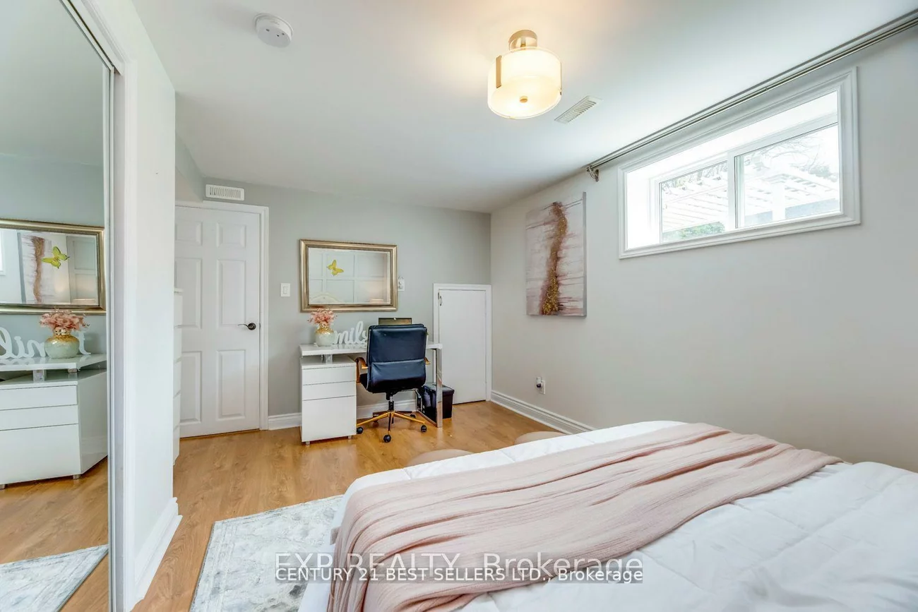 12, Bowshelm, Streetsville, Mississauga