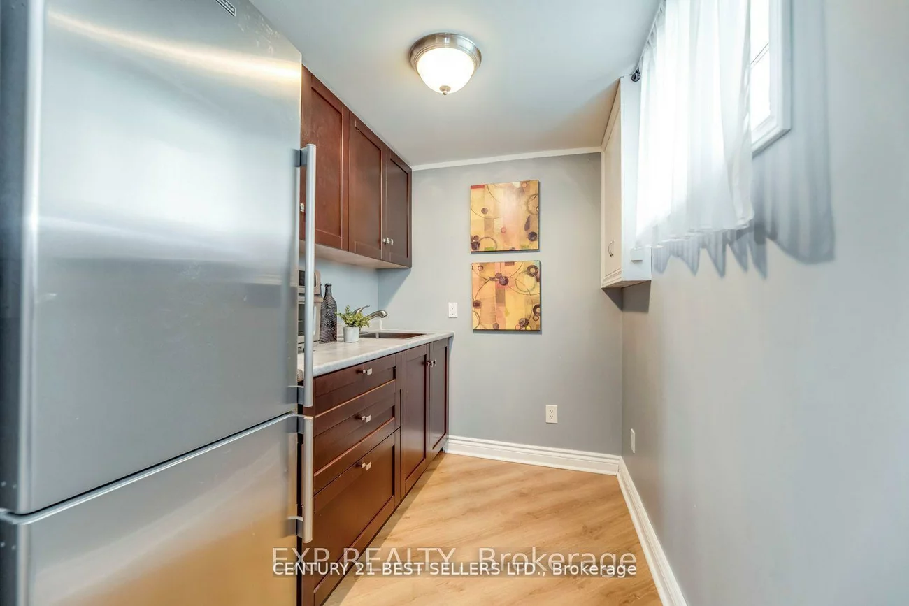 12, Bowshelm, Streetsville, Mississauga