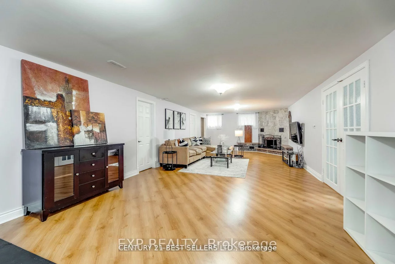 12, Bowshelm, Streetsville, Mississauga