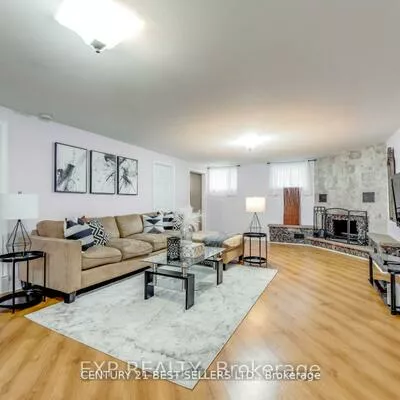 12, Bowshelm, Streetsville, Mississauga
