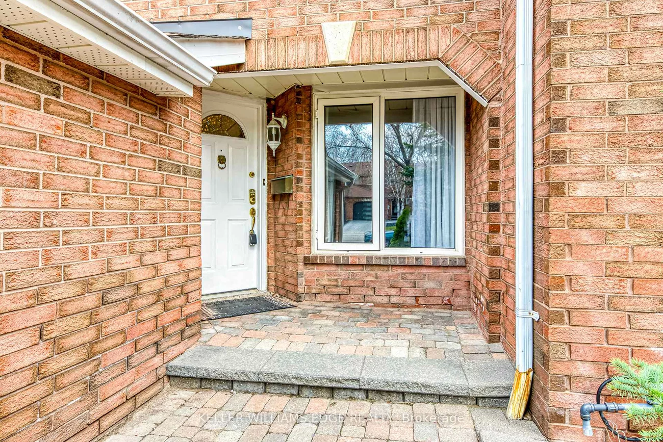 2677, Lindholm, Central Erin Mills, Mississauga