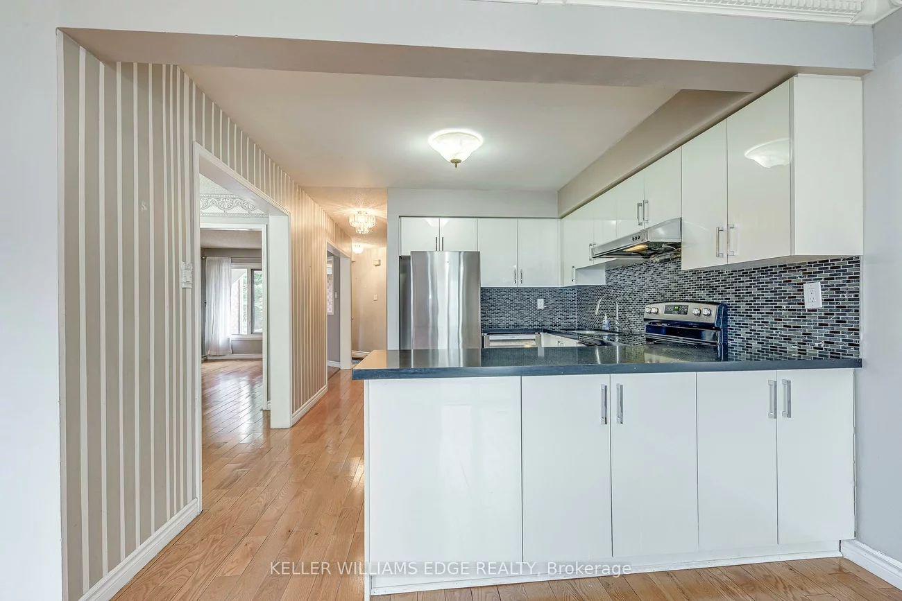 2677, Lindholm, Central Erin Mills, Mississauga