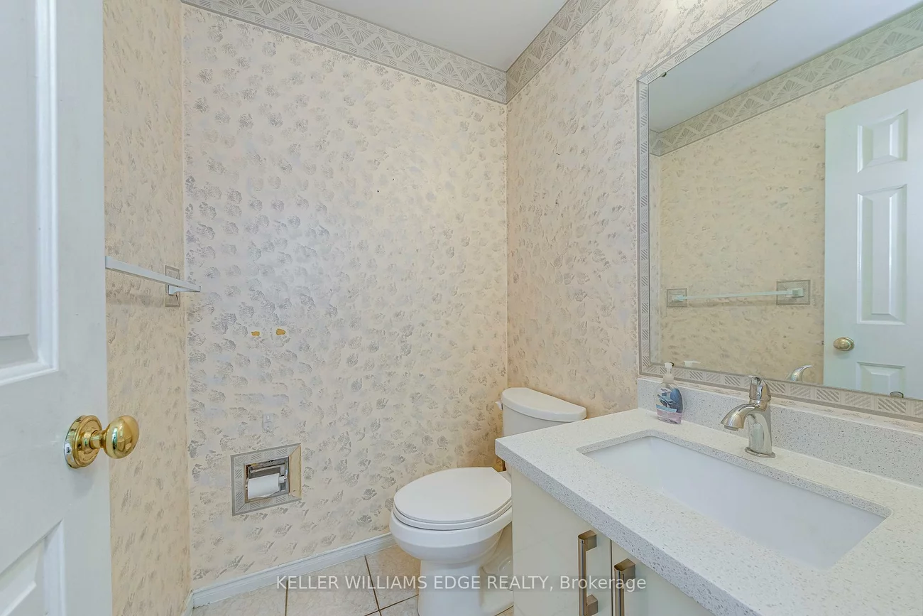 2677, Lindholm, Central Erin Mills, Mississauga