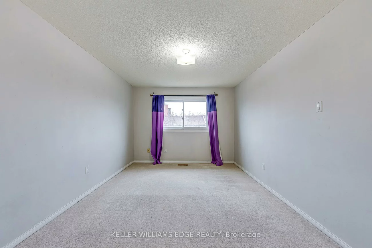 2677, Lindholm, Central Erin Mills, Mississauga