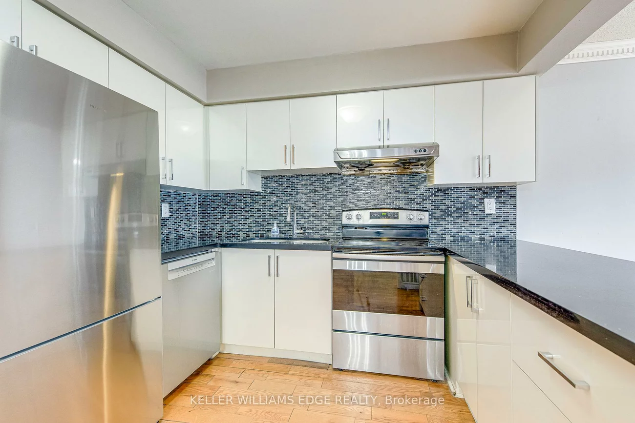 2677, Lindholm, Central Erin Mills, Mississauga