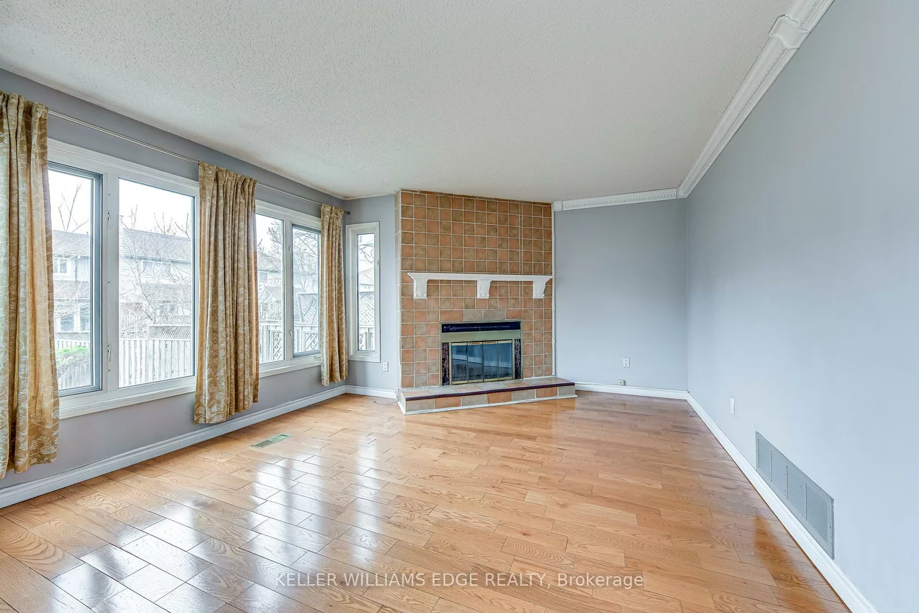 2677, Lindholm, Central Erin Mills, Mississauga
