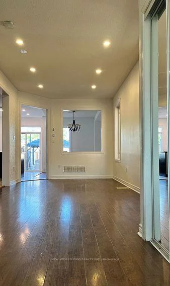4718, Centretown, Hurontario, Mississauga