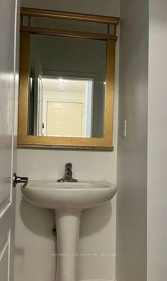 4718, Centretown, Hurontario, Mississauga