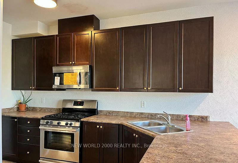 4718, Centretown, Hurontario, Mississauga
