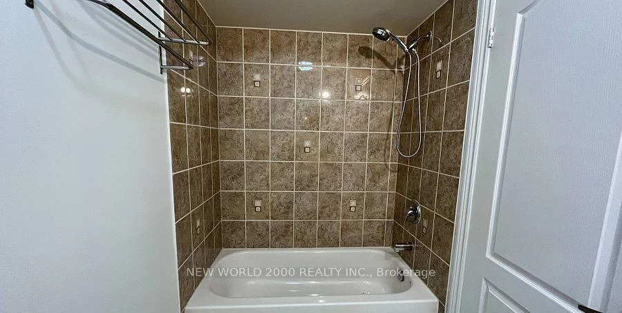 4718, Centretown, Hurontario, Mississauga