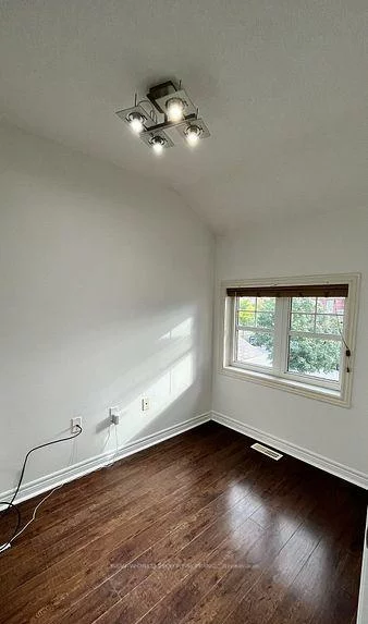 4718, Centretown, Hurontario, Mississauga