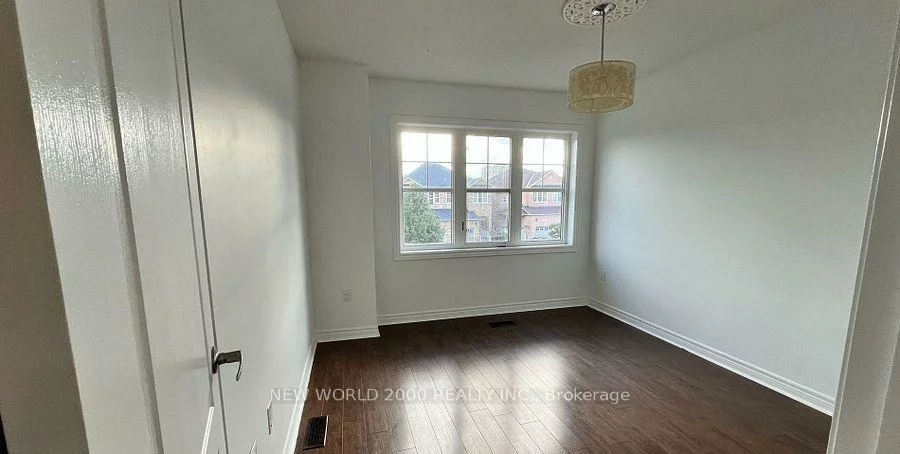 4718, Centretown, Hurontario, Mississauga
