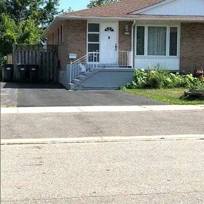 2638, Sherhill, Clarkson, Mississauga