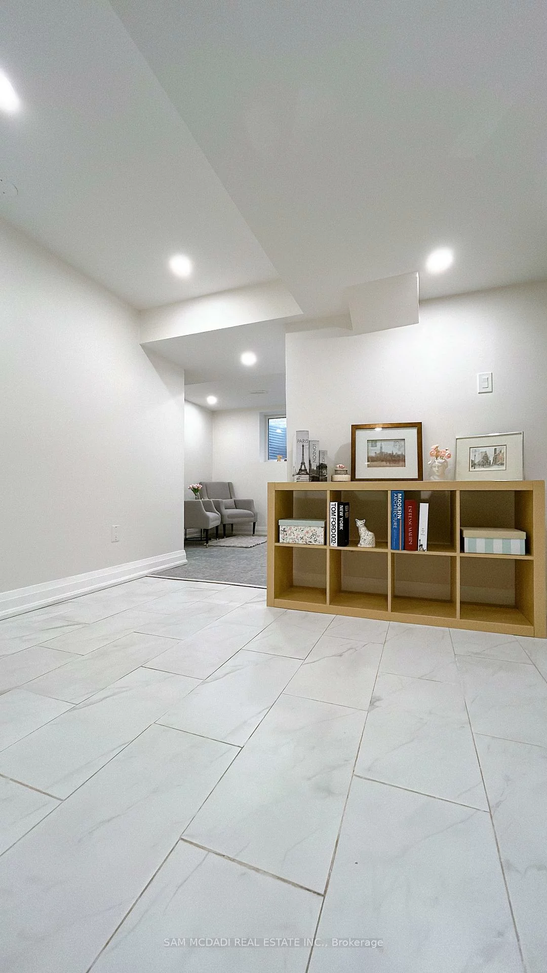 565, Indian Summer, Hurontario, Mississauga