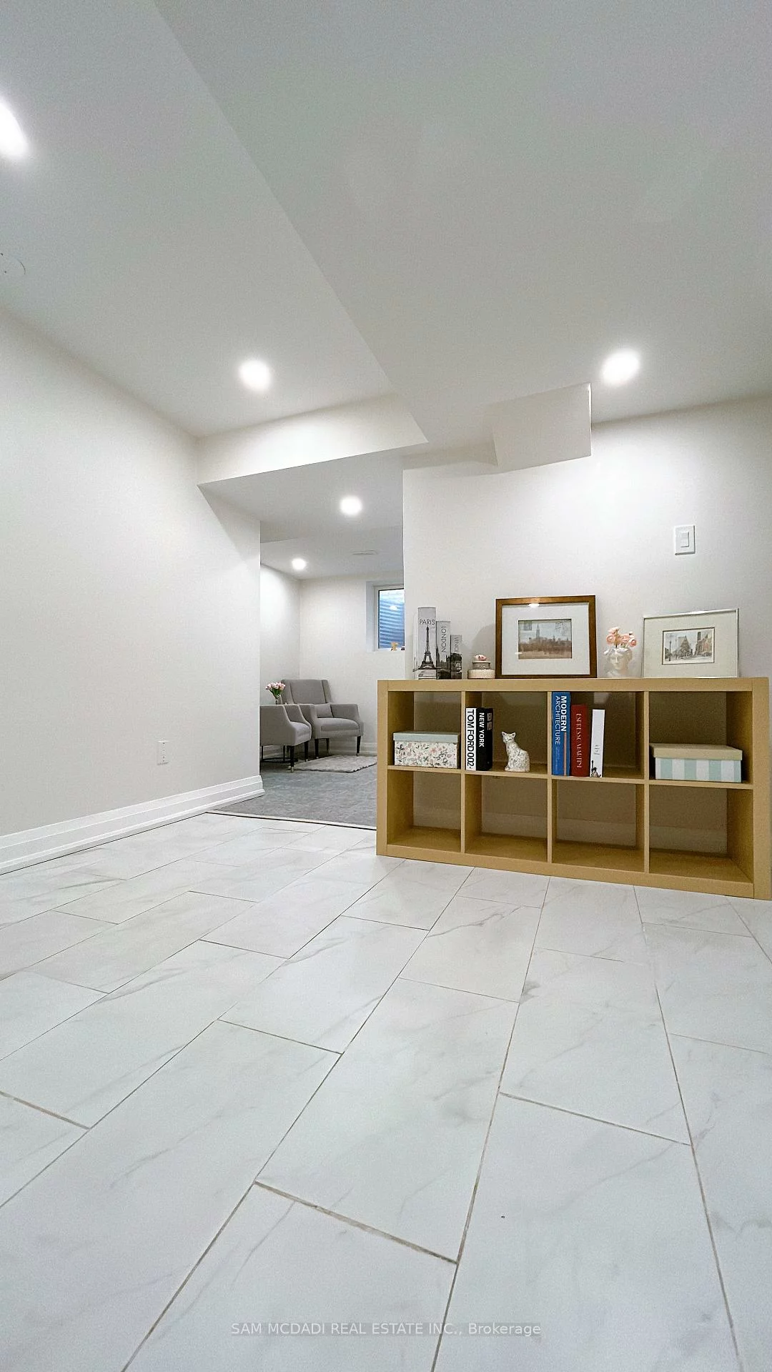 565, Indian Summer, Hurontario, Mississauga
