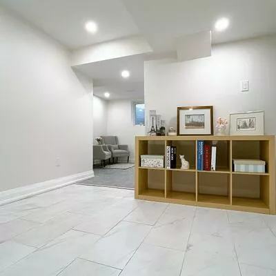 565, Indian Summer, Hurontario, Mississauga