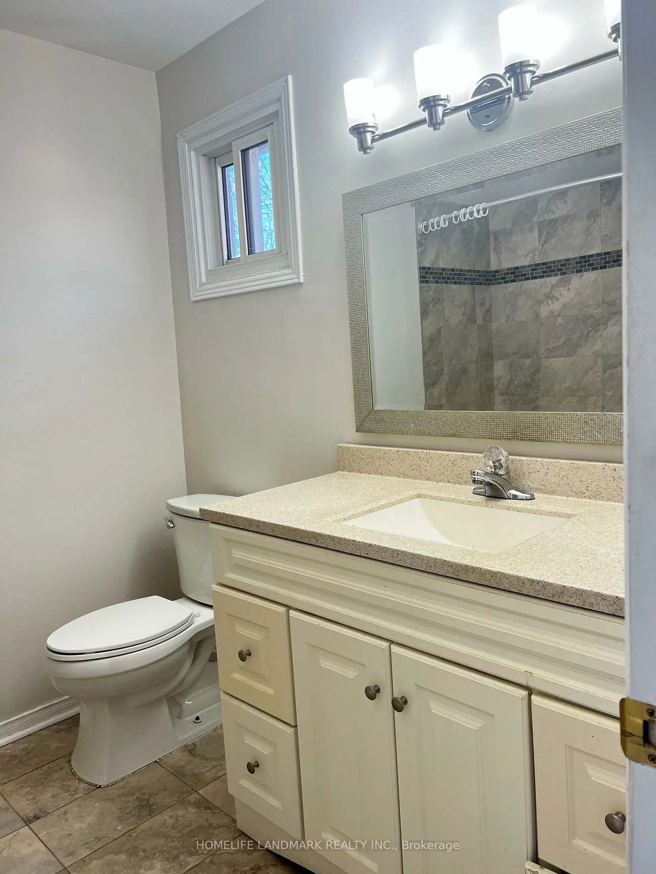 585, Yorkminster, Hurontario, Mississauga