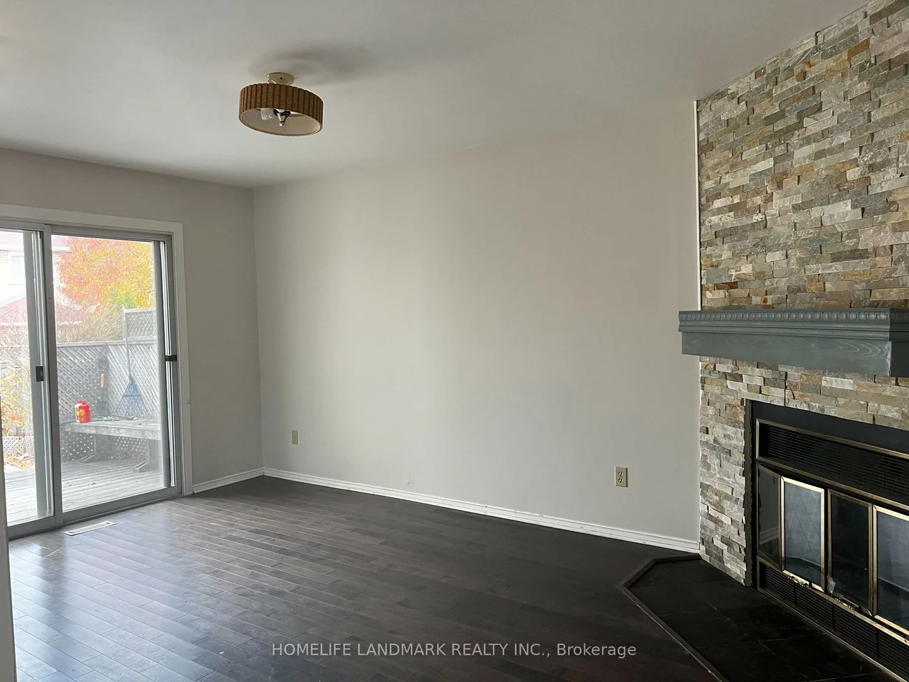 585, Yorkminster, Hurontario, Mississauga
