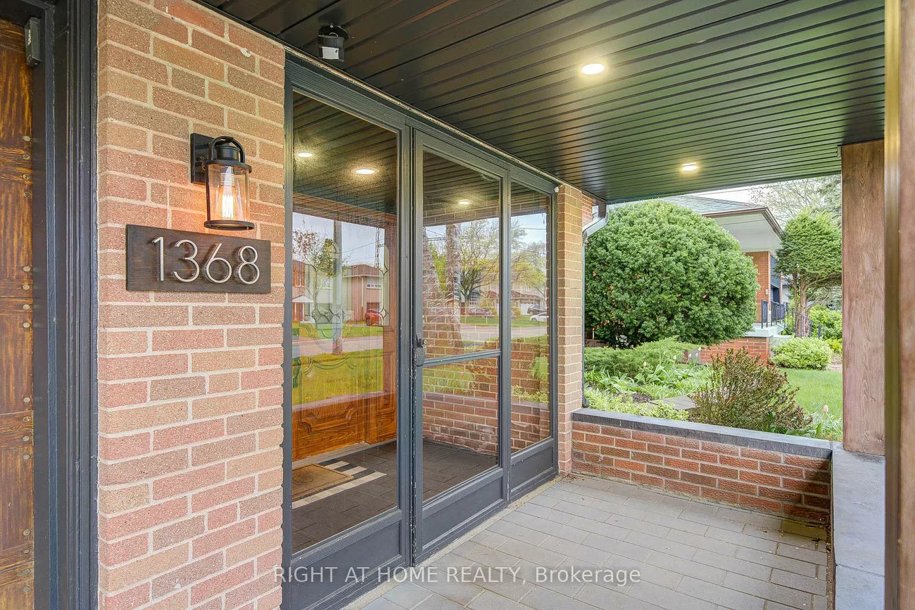 1368, Strathy, Lakeview, Mississauga