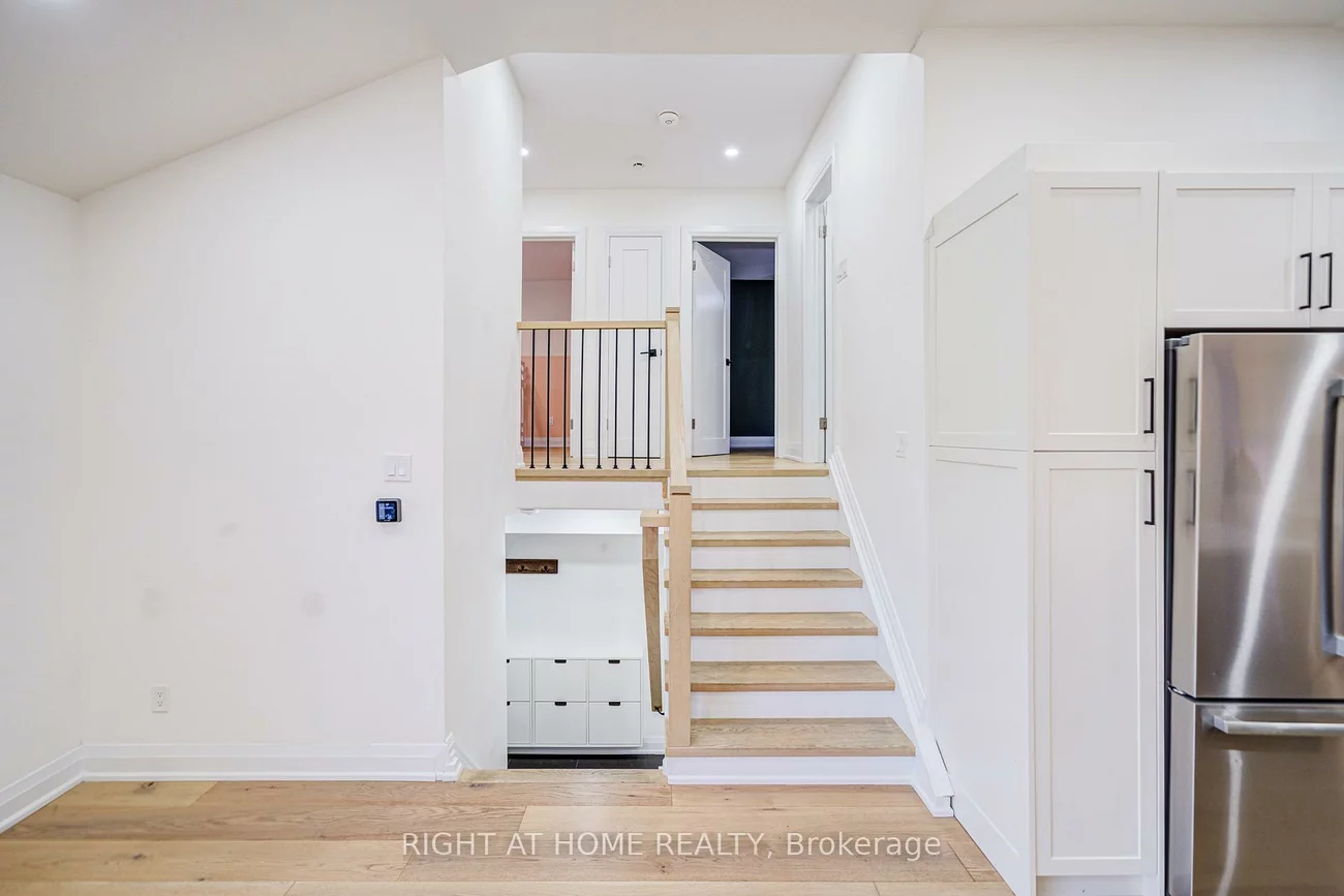 1368, Strathy, Lakeview, Mississauga