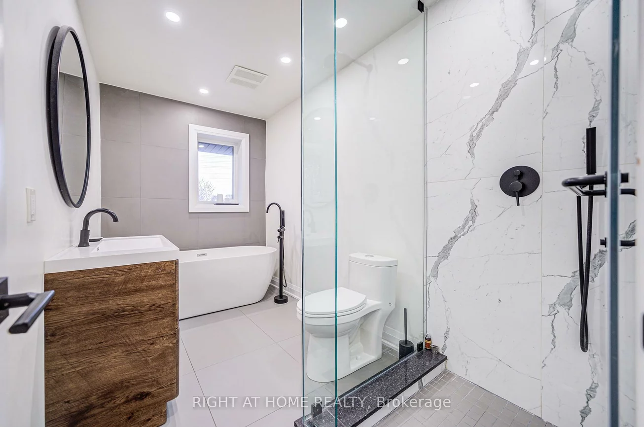 1368, Strathy, Lakeview, Mississauga