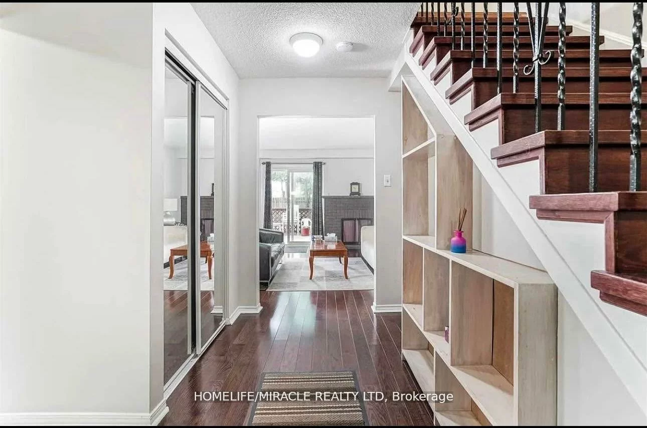 6900, Estoril, Meadowvale, Mississauga