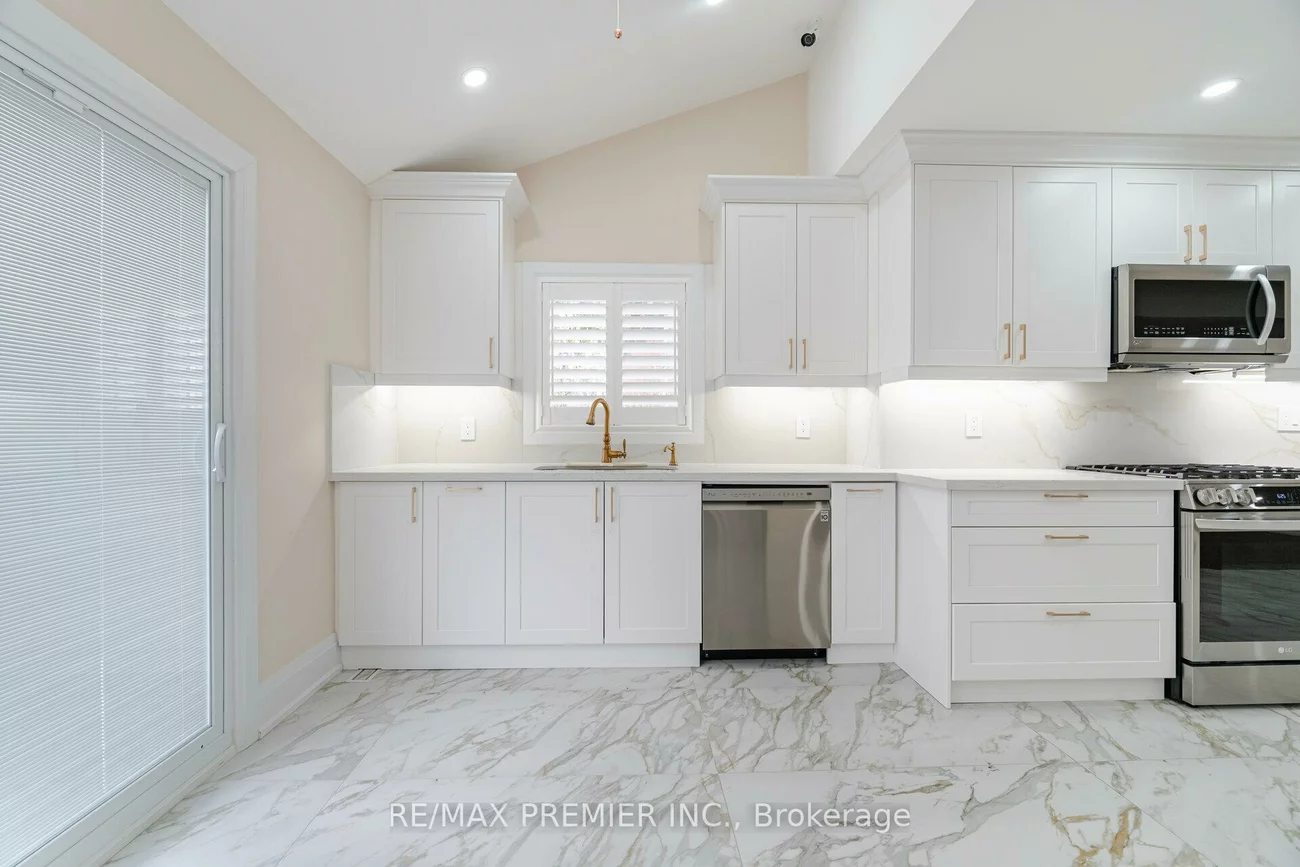 495, Fairview, Fairview, Mississauga