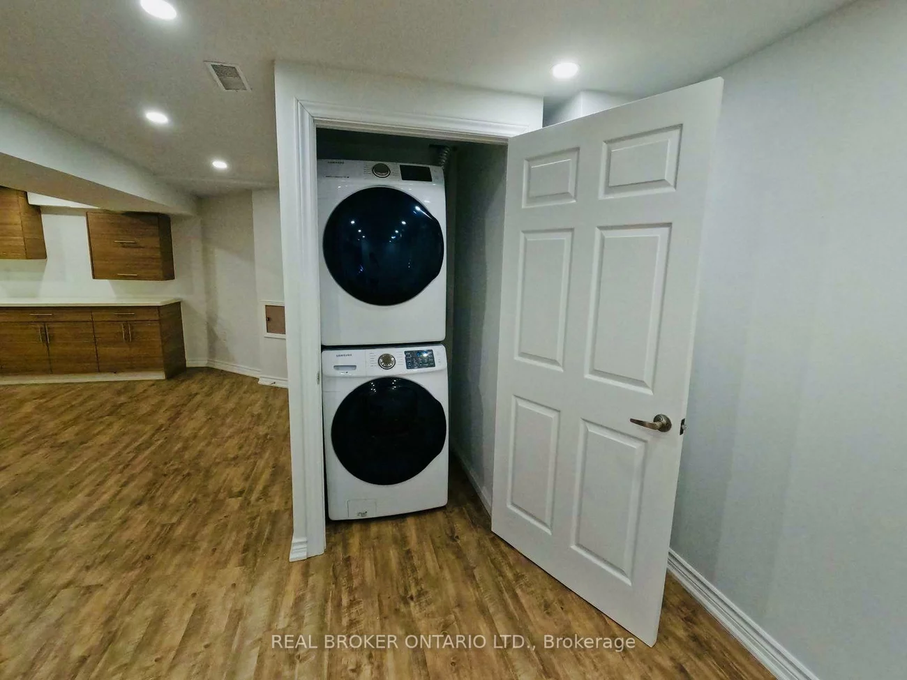 3616, Cherrington, Erin Mills, Mississauga