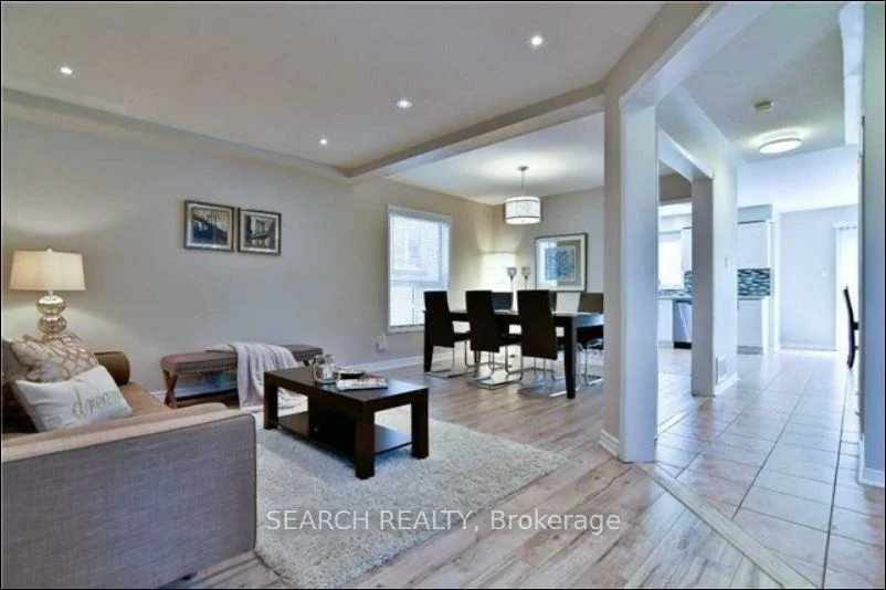 5725, Sidmouth, East Credit, Mississauga